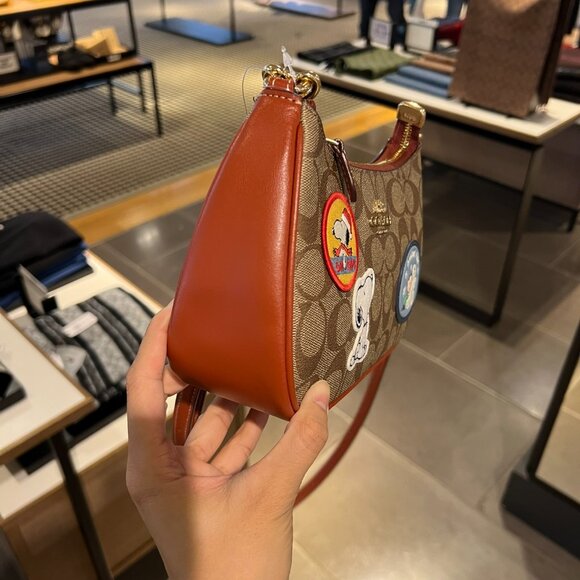 Coach X Peanuts Teri Shoulder Bag In Signature Canvas With Patches ce848 - Picture 2 of 9